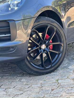 PORSCHE-MACAN-2021