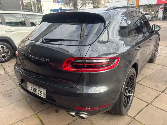 PORSCHE-MACAN-2017