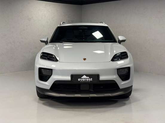 PORSCHE-MACAN-2025