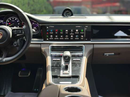 PORSCHE-PANAMERA-2023