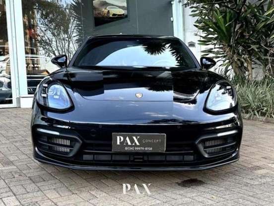 PORSCHE-PANAMERA-2021