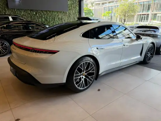 PORSCHE-TAYCAN-4S ELÉTRICO PORSCHE-TAYCAN-2021