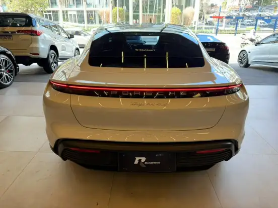 PORSCHE-TAYCAN-4S ELÉTRICO PORSCHE-TAYCAN-2021