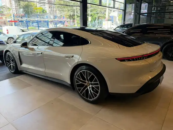 PORSCHE-TAYCAN-4S ELÉTRICO PORSCHE-TAYCAN-2021