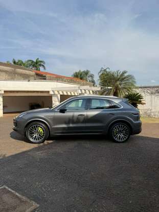 PORSCHE-CAYENNE-2019