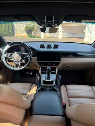 PORSCHE-CAYENNE-2019
