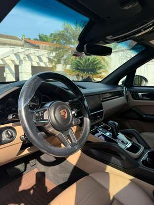 PORSCHE-CAYENNE-2019