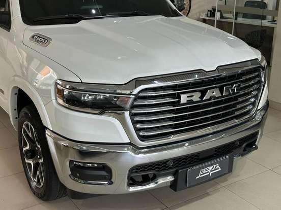 RAM-1500-3.0 HURRICANE 6 BITURBO GASOLINA LARAMIE CD 4X4 AUTOMÁTICO RAM-1500-2024