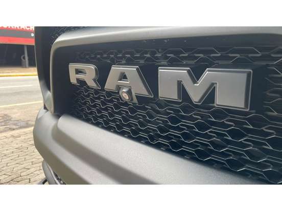RAM-1500-5.7 V8 GASOLINA REBEL CD 4X4 AUTOMÁTICO RAM-1500-2022
