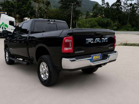 RAM-2500-6.7 I6 TURBO DIESEL LARAMIE CD 4X4 AUTOMÁTICO RAM-2500-2023