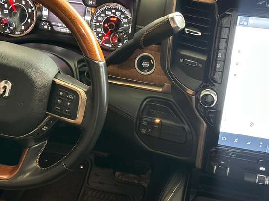 RAM-3500-6.7 I6 TURBO DIESEL LIMITED LONGHORN CD 4X4 AUTOMÁTICO RAM-3500-2022