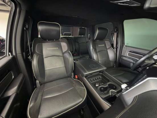 RAM-2500-6.7 I6 TURBO DIESEL NIGHT EDITION CD 4X4 AUTOMÁTICO RAM-2500-2020