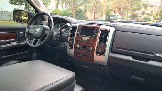 RAM-2500-6.7 LARAMIE 4X4 CD I6 TURBO DIESEL 4P AUTOMÁTICO RAM-2500-2011