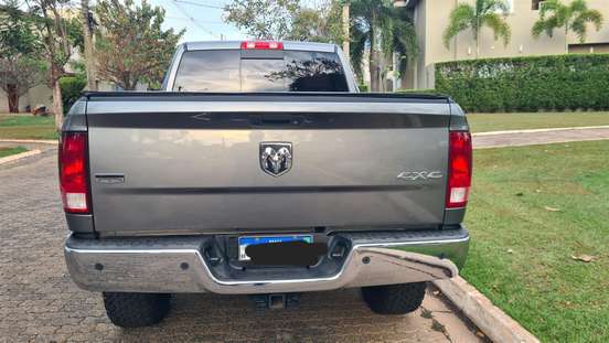 RAM-2500-6.7 LARAMIE 4X4 CD I6 TURBO DIESEL 4P AUTOMÁTICO RAM-2500-2011