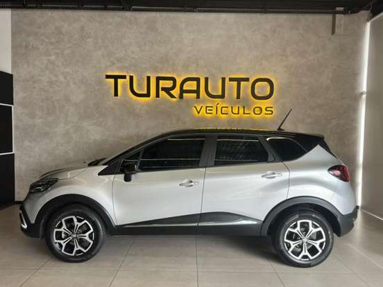 RENAULT-CAPTUR-2021