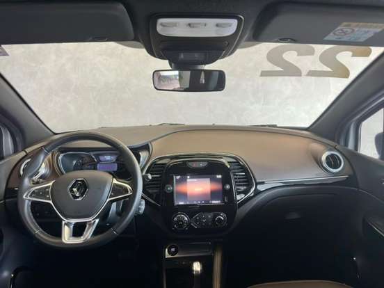 RENAULT-CAPTUR-2021