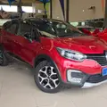 RENAULT CAPTUR 1.6 16V SCE FLEX BOSE X-TRONIC RENAULT CAPTUR 1.6 16V SCE FLEX BOSE X-TRONIC