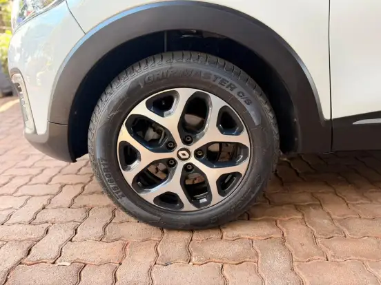 RENAULT-CAPTUR-2019