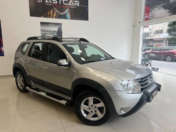 RENAULT DUSTER 2.0 DYNAMIQUE 4X2 16V FLEX 4P AUTOMÁTICO