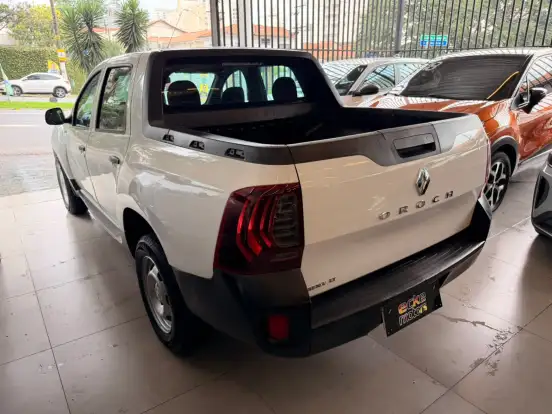 RENAULT-DUSTER OROCH-2018