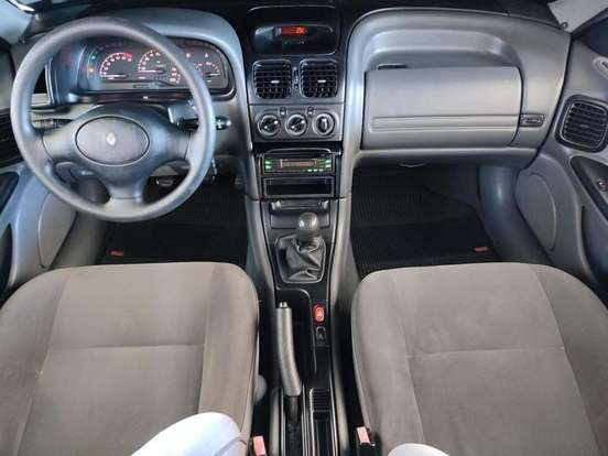 RENAULT-LAGUNA-1996