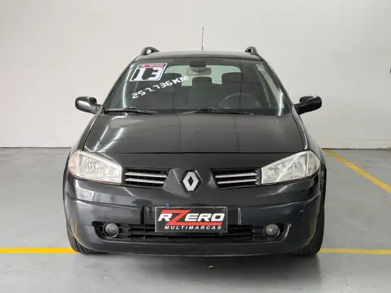 RENAULT-MEGANE-2012
