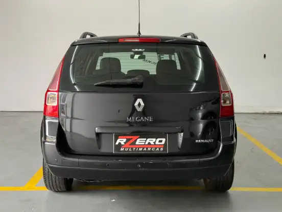 RENAULT-MEGANE-2012