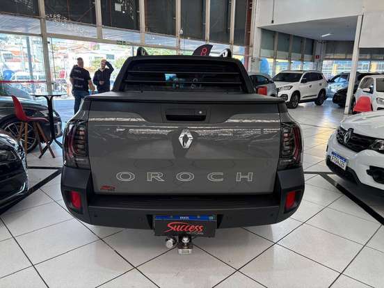 RENAULT-OROCH-2024
