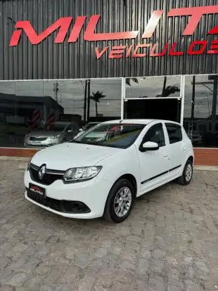 RENAULT-SANDERO-2019