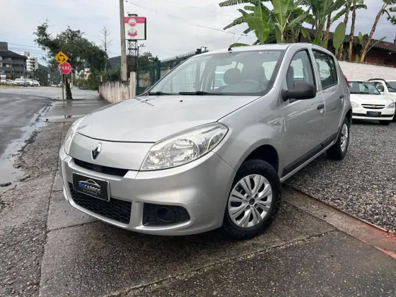 RENAULT SANDERO 1.0 AUTHENTIQUE 16V FLEX 4P MANUAL