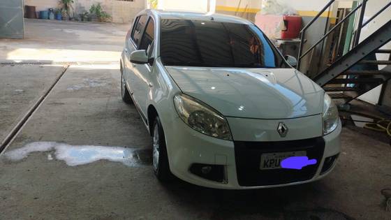 RENAULT SANDERO 1.6 PRIVILÉGE 16V FLEX 4P AUTOMÁTICO
