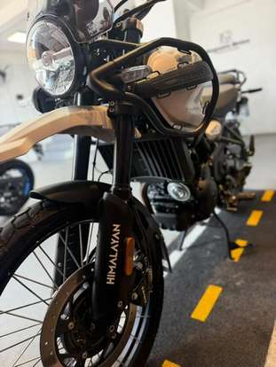 ROYAL ENFIELD-HIMALAYAN 450 KAMET WHITE-2025