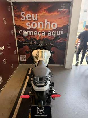 ROYAL ENFIELD-HIMALAYAN 450 KAMET WHITE-2025
