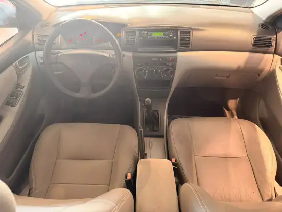 TOYOTA-COROLLA-2005