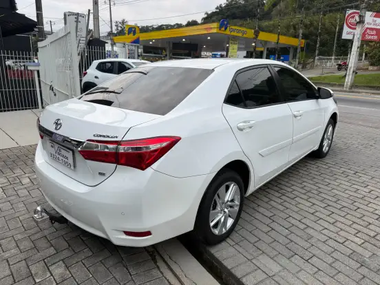 TOYOTA-COROLLA-2017