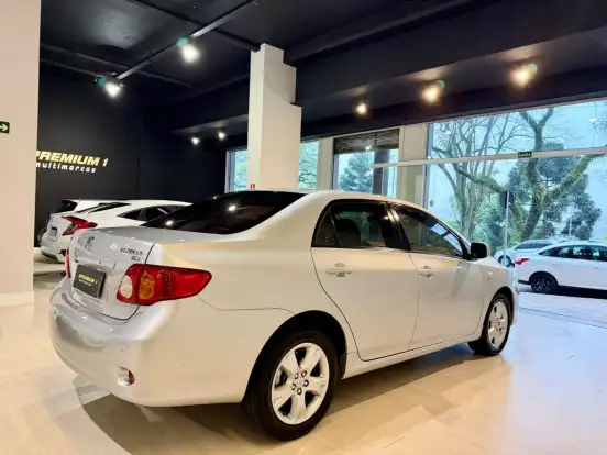 TOYOTA-COROLLA-1.8 GLI 16V FLEX 4P AUTOMÁTICO TOYOTA-COROLLA-2010