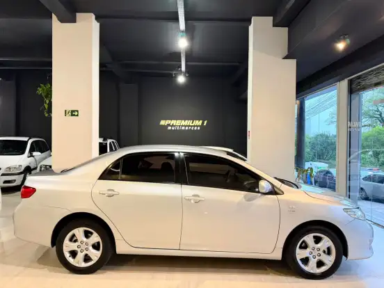 TOYOTA-COROLLA-2010