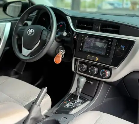 TOYOTA-COROLLA-2018