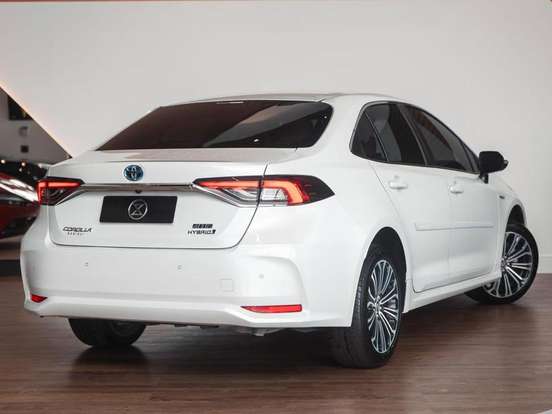 TOYOTA-COROLLA-2023