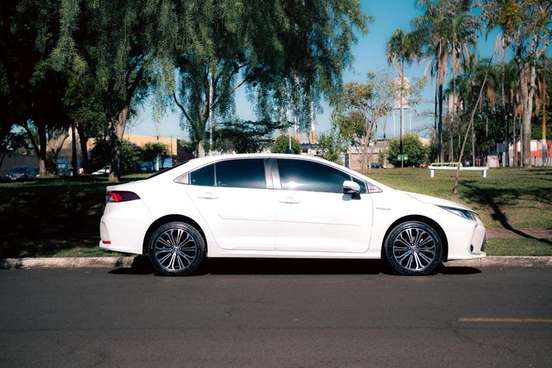 TOYOTA-COROLLA-2021