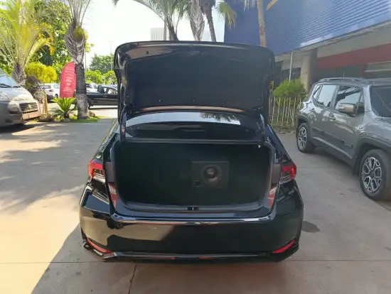 TOYOTA-COROLLA-2025