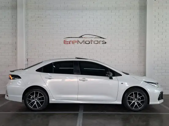 TOYOTA-COROLLA-2025