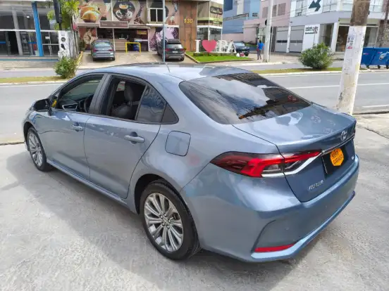 TOYOTA-COROLLA-2023