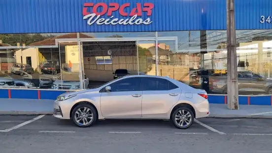 TOYOTA-COROLLA-2018