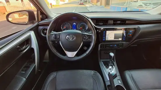 TOYOTA-COROLLA-2018