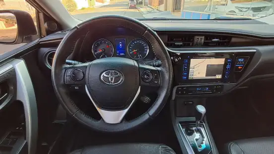 TOYOTA-COROLLA-2018