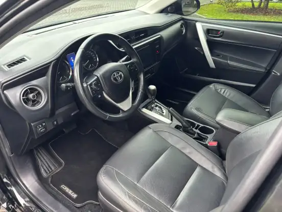 TOYOTA-COROLLA-2018