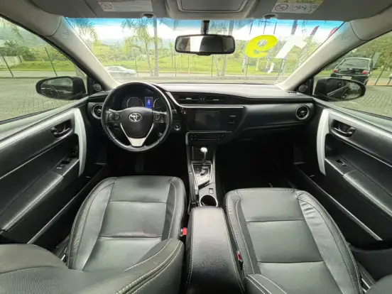 TOYOTA-COROLLA-2018