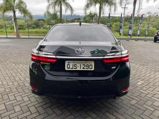 TOYOTA-COROLLA-2018