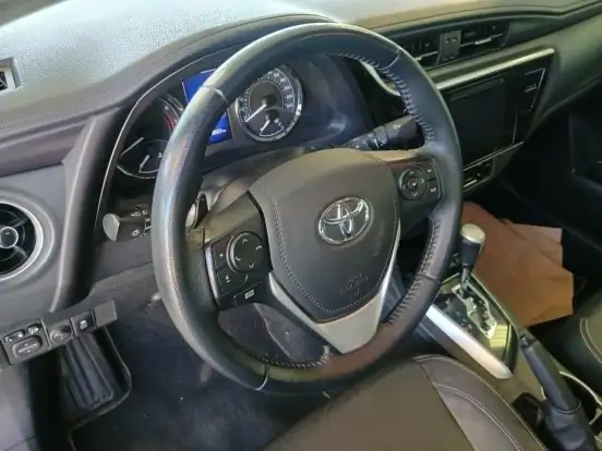 TOYOTA-COROLLA-2018